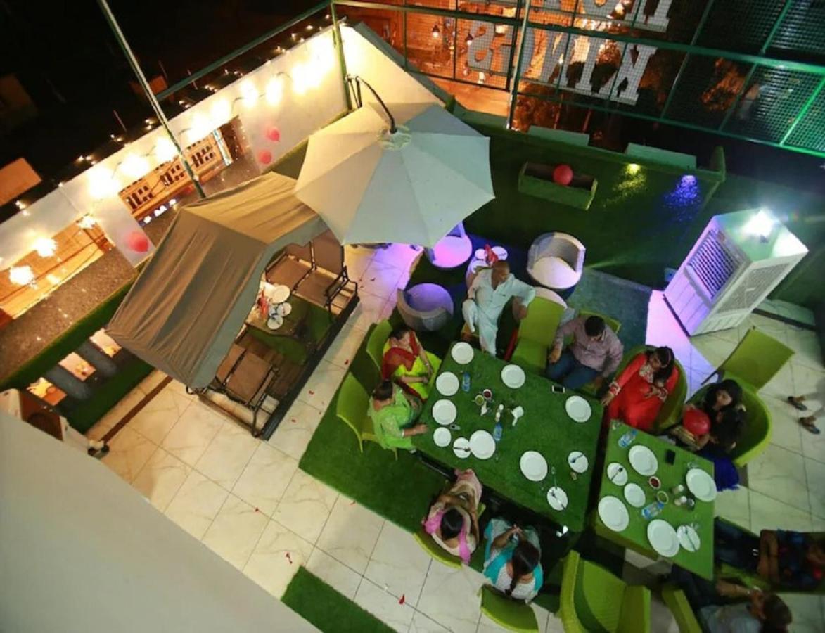 Hotel Kings, Rohtak Экстерьер фото