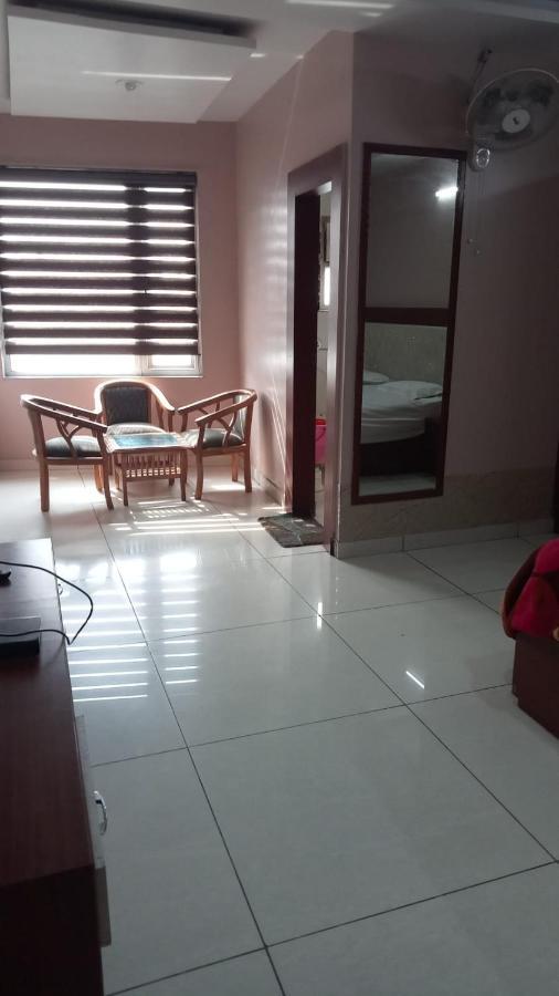 Hotel Kings, Rohtak Экстерьер фото